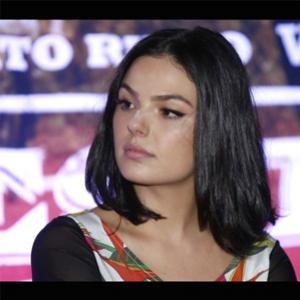 Isis Valverde erra a maquiagem na pré estreia de Faroeste Caboclo