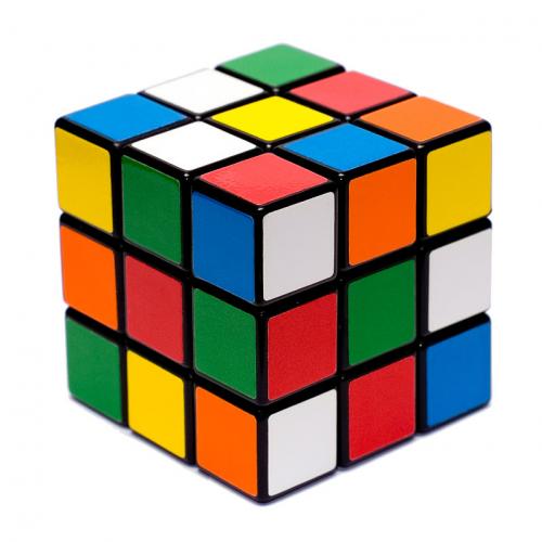 Você sabe como resolver um cubo mágico?