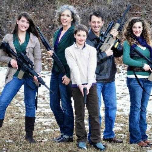 10 famílias que adoram armas