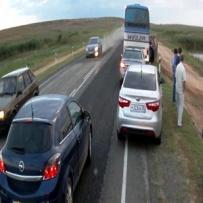 O porque de não devermos parar pra ver acidentes na rodovia