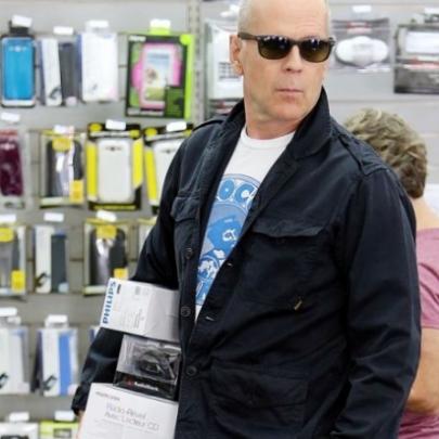 Porque Bruce Willis compraria um despertador?