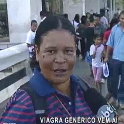 Mulher animada com o Viagra genérico