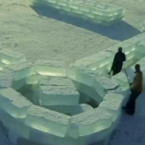 Veja como eles construíram um palácio apenas com gelo