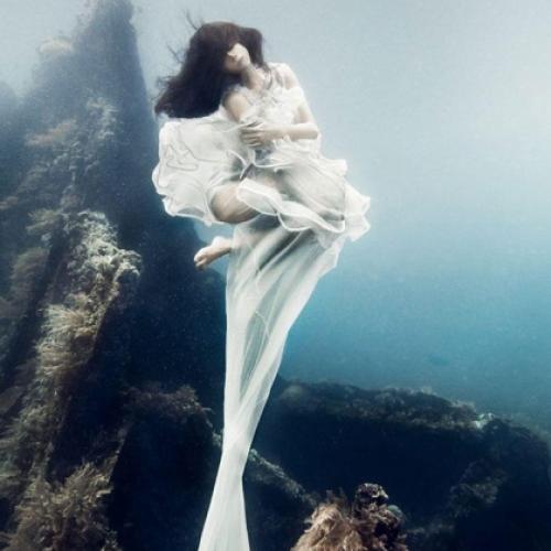 Um lindo ensaio fotográfico realizado debaixo d’água