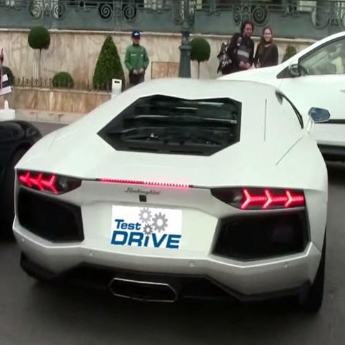 Um pouco de azar em um test drive com uma Lamborghini Aventador