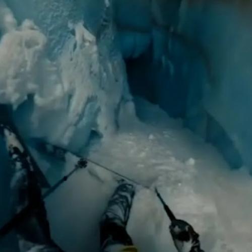 Esquiador grava momento em que ele quase morre ao cair em fenda