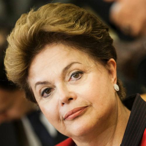 Dilma lamenta em seu twitter a derrota da seleção