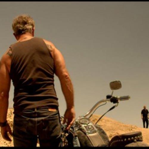 Novo visual de Mel Gibson surpreende os fãs e lembra Mad Max