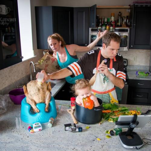 Fotógrafo mostra a vida em família como ela é