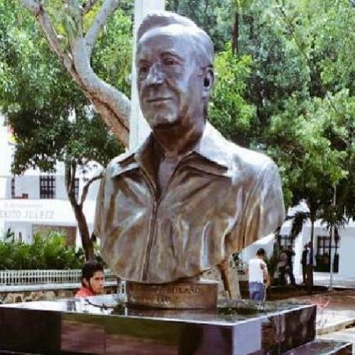 Chaves ganha escultura no México