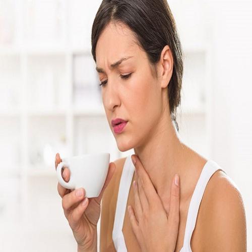 12 remédios caseiros para aliviar dor de garganta