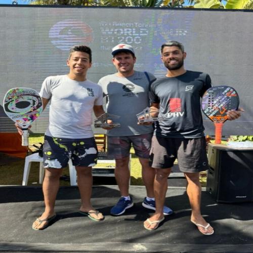 PHV Engenharia patrocina atleta mineiro destaque do beach tennis