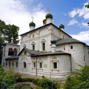 Bordel dentro de Mosteiro,só podia ser na Rússia