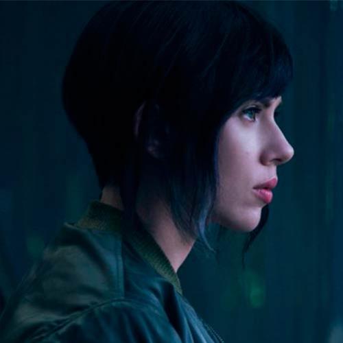 Scarlett Johansson no primeiro trailer do filme O Fantasma do Futuro