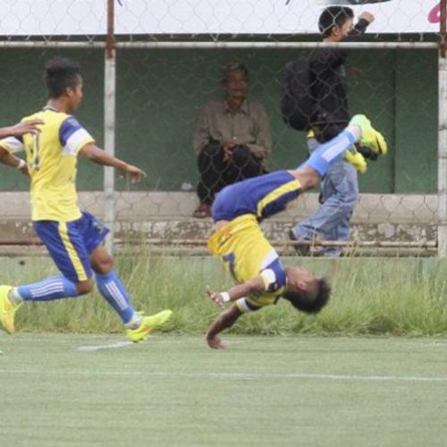 Jogador morre na Índia ao comemorar gol com uma pirueta