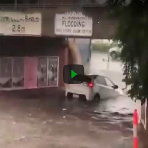 Quando a pessoa acha que tem um barco em vez de um carro