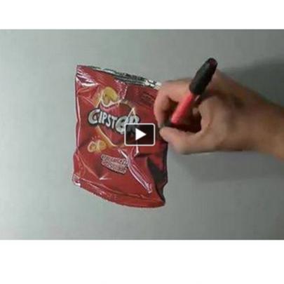 Incrível, artista desenha pacote de chips