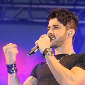 Gusttavo Lima se converte e ameaça abandonar carreira de cantor