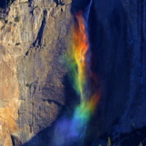 Veja nesse vídeo a rara cachoeira arco-íris