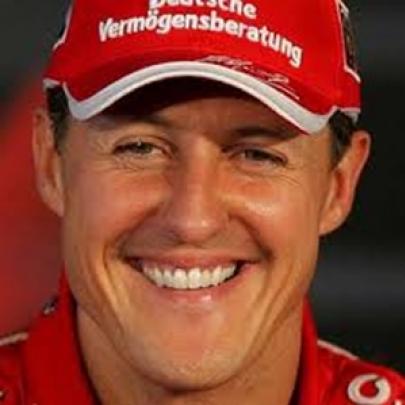 Médicos retiram pequena parte do crânio de Schumacher