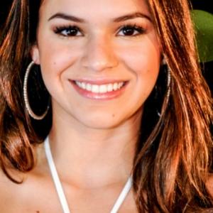 Bruna Marquezine volta às novelas e disputará namorado com a mãe