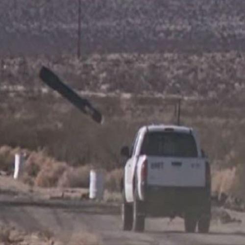  Veja o que um míssil faz em um carro em câmera lenta!!!