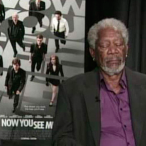 Morgan Freeman dorme durante entrevista