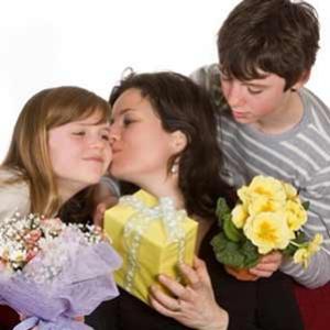 A origem do Dia das Mães: consumismo ou amor?