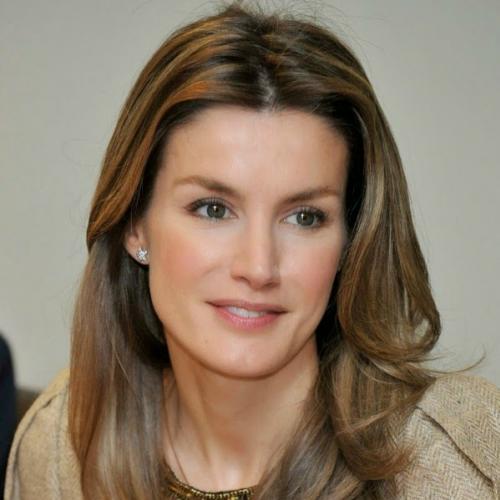 Copie os looks de uma rainha: Letizia da Espanha