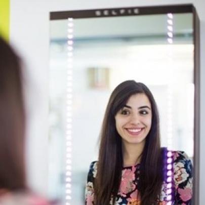 Espelho faz selfie automática e compartilha no Twitter