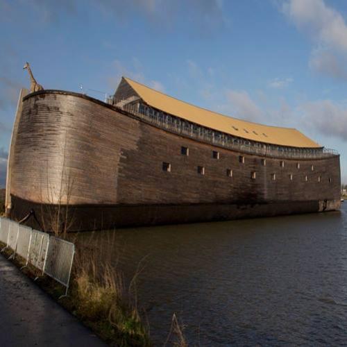 Homem constrói réplica da Arca de Noé em tamanho real