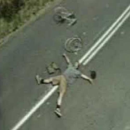  Ciclista escapa da morte em acidente inacreditável! 