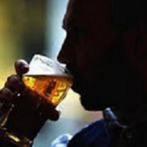 Como o álcool perturba o Cérebro