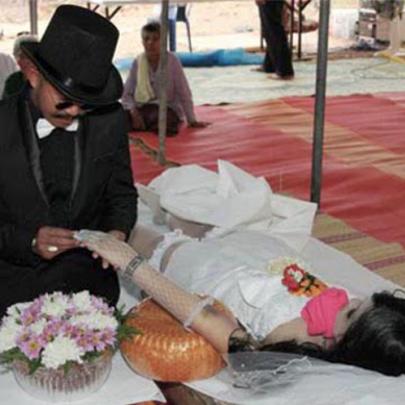 Homem se casa com cadáver na Tailândia