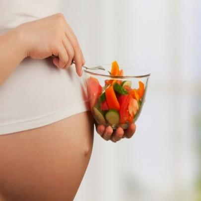 É possível fazer dieta durante a gravidez ou amamentação?
