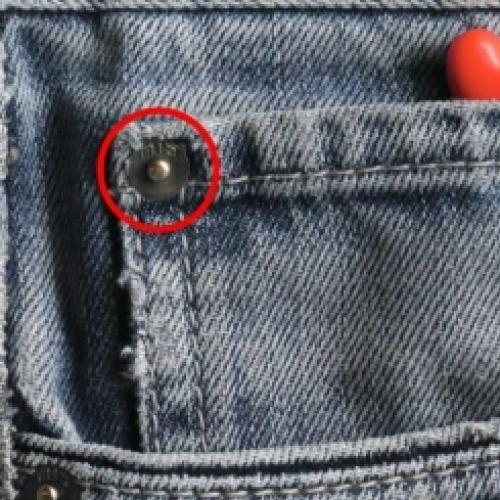 Saiba o que são esses ‘botões’ nos bolsos das calças jeans