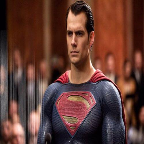 Batman Vs Superman : Bat-móvel e Bat-sinal estão entre as novas fotos 