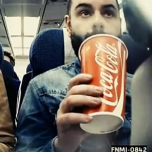Pegadinha da Coca-Cola Zero dentro do avião
