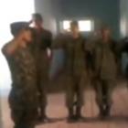 Soldados dançam versão funk do Hino Nacional
