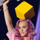 A origem do cubo amarelo da Katy Perry
