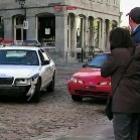 Pegadinha do namorado que rouba e bate o carro da polícia