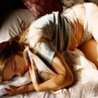 Posições de Dormir Revelam a Personalidade de Sua Garota