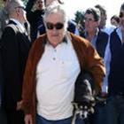 El Pepe, presidente do Uruguai, doa maioria dos seus salários para caridade.