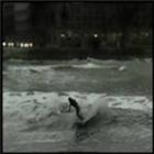 Surfando com ajuda de dinamite loucura 