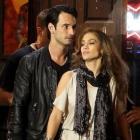 Rodrigo Santoro e Jennifer Lopez em fotos de comédia romântica