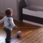 Bebê de 1 ano é contratado por clube de futebol
