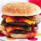Novo sanduíche do Burger King chega a quase 1 mil calorias