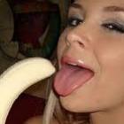 Quando meninas comem banana...