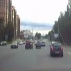 Câmera em carro flagra assassinato em rua na Rússia!