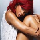 Rihanna diz que se tornou obscura após agressão de Chris Brown